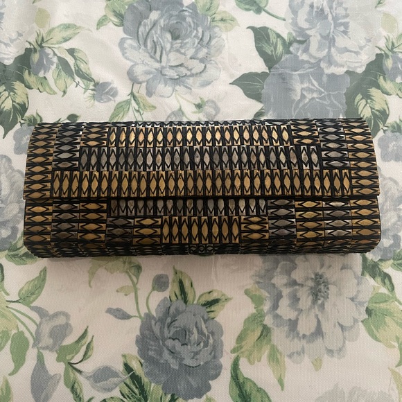 Deepa Gurnani clutch Brand New - Picture 2 of 9